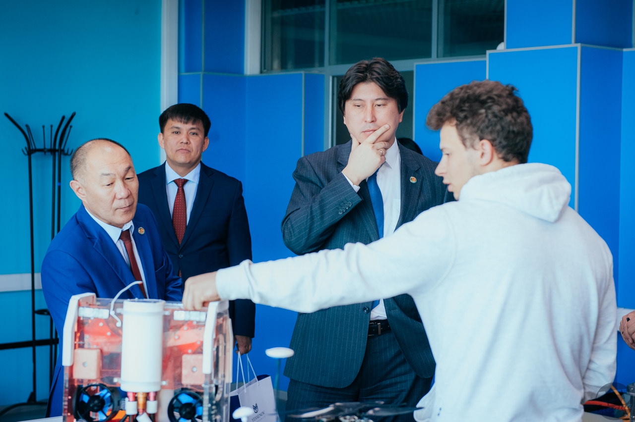 Эксперты из Казахстана высоко оценили возможностями АГУ