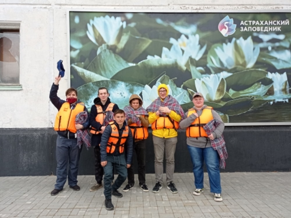 Студенты-биологи АГУ стали волонтёрами в Астраханском заповеднике