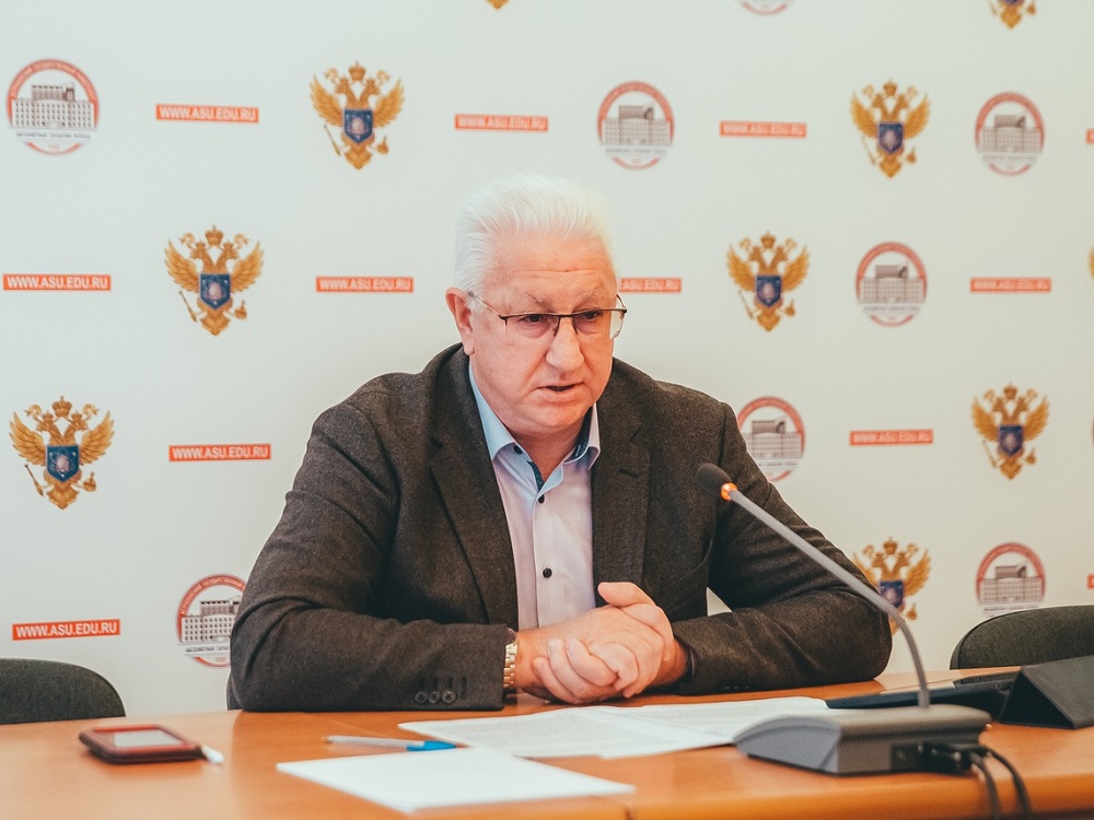Константин Маркелов рассказал, как в АГУ выстроена работа с иностранными студентами в условиях пандемии