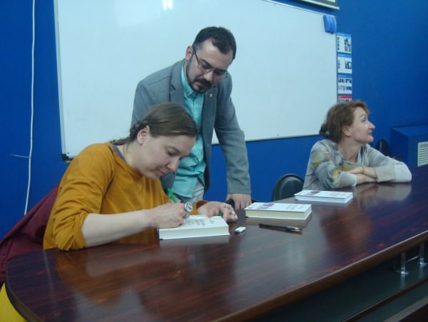 В Астраханском госуниверситете прошла встреча с российской писательницей