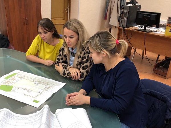 Слушатели Президентской программы АГУ посетили электротехническую компанию Астрахани