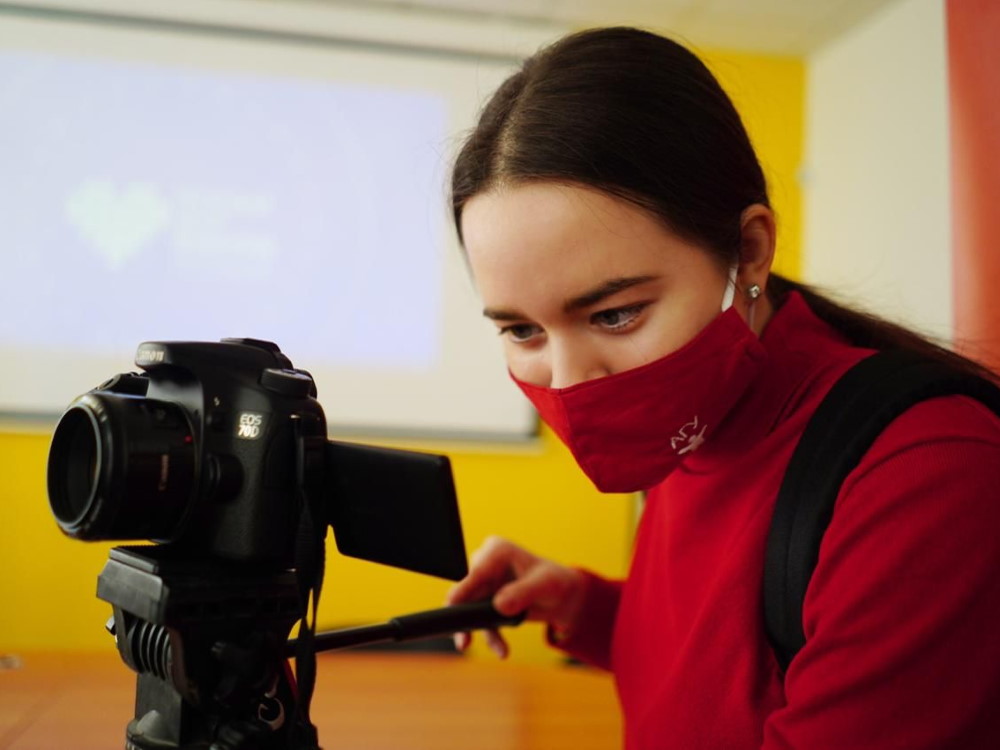 Студентка-журналистка АГУ Анастасия Железнова стала губернаторским стипендиатом