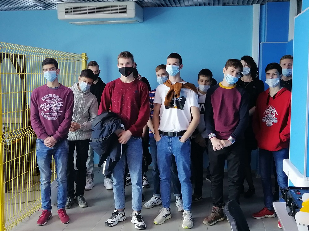 Учащиеся казачьего кадетского корпуса посетили АГУ
