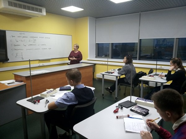 Астраханский госуниверситет поможет школьникам подготовиться к экзамену по физике