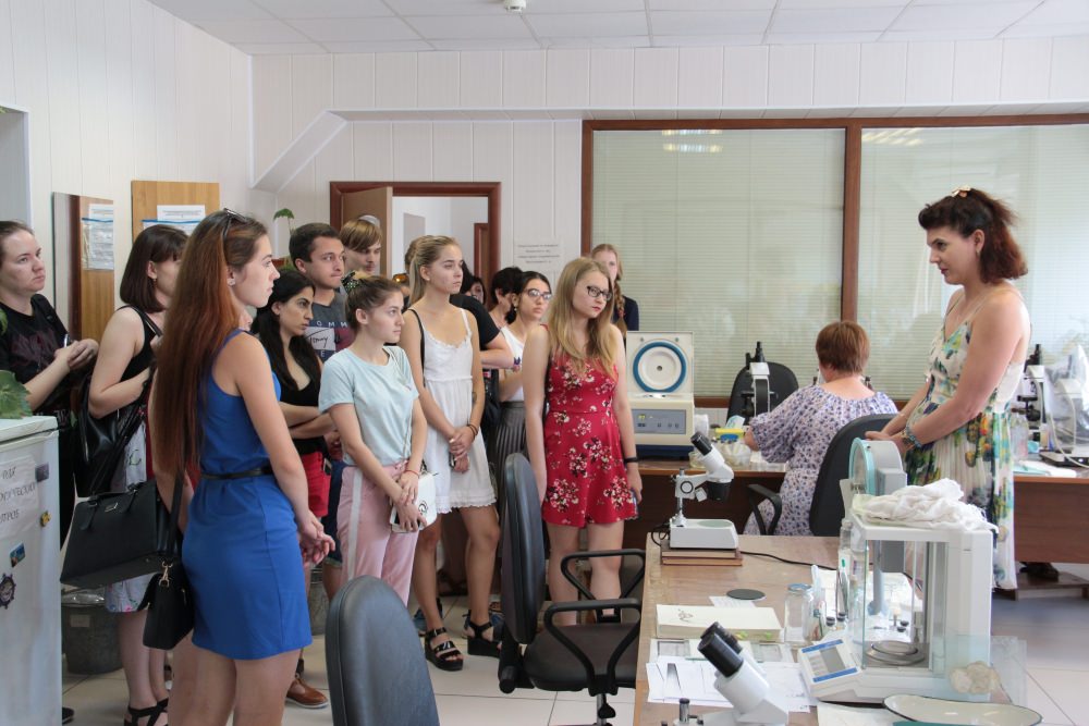 Студенты АГУ приняли участие в Дне открытых дверей КаспНИРХ