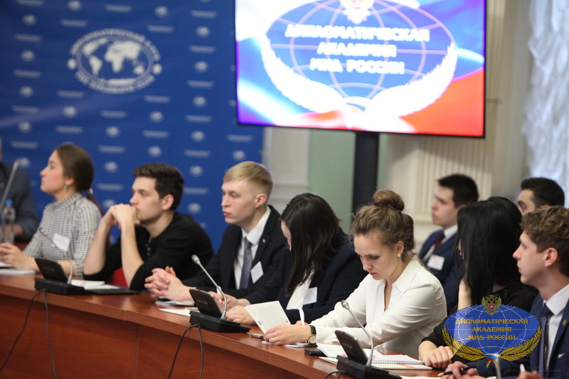 Третьекурсник истфака Вячеслав Бирюков стал единственным астраханцем, который выступил с докладом на конференции в Дипломатической академии Министерства иностранных дел РФ.