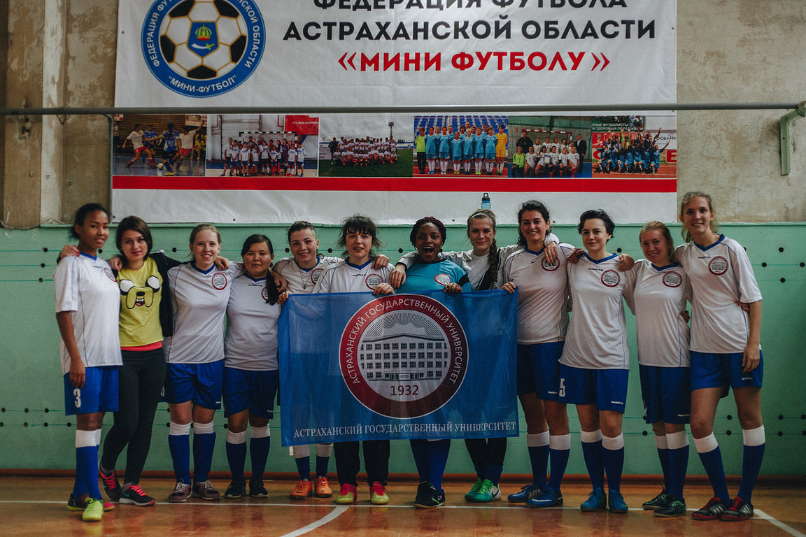 Женская сборная АГУ участвует в первенстве по мини-футболу