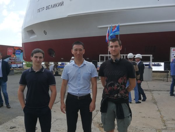 Представители Астраханского госуниверситета увидели церемонию спуска на воду элитного корабля