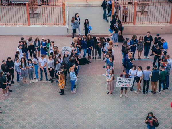 Студенты АГУ приняли участие во флешмобе департамента непрерывного образования