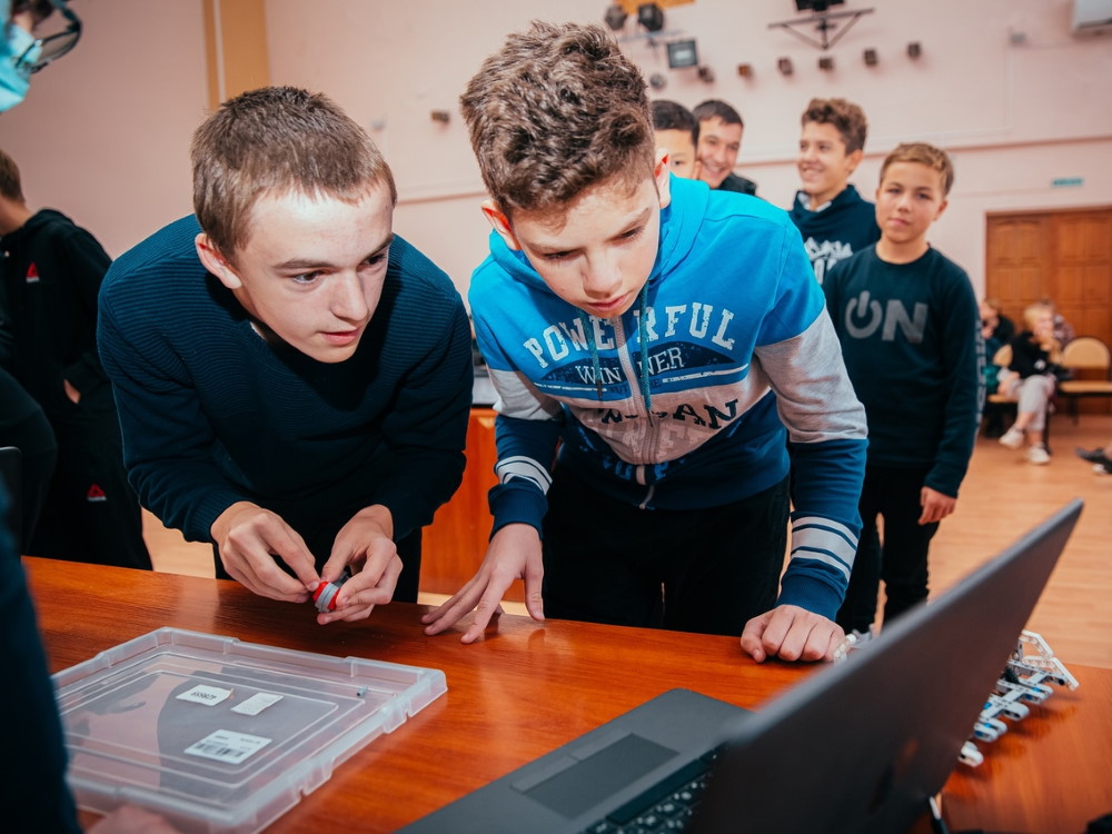 Астраханский госуниверситет приглашает школьников на областную проектную олимпиаду