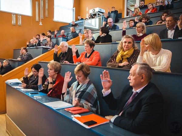 В Астраханском госуниверситете состоялось очередное заседание учёного совета