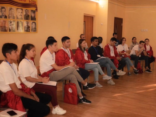 Студенты АГУ приняли участие в дискуссии о миграционном законодательстве РФ