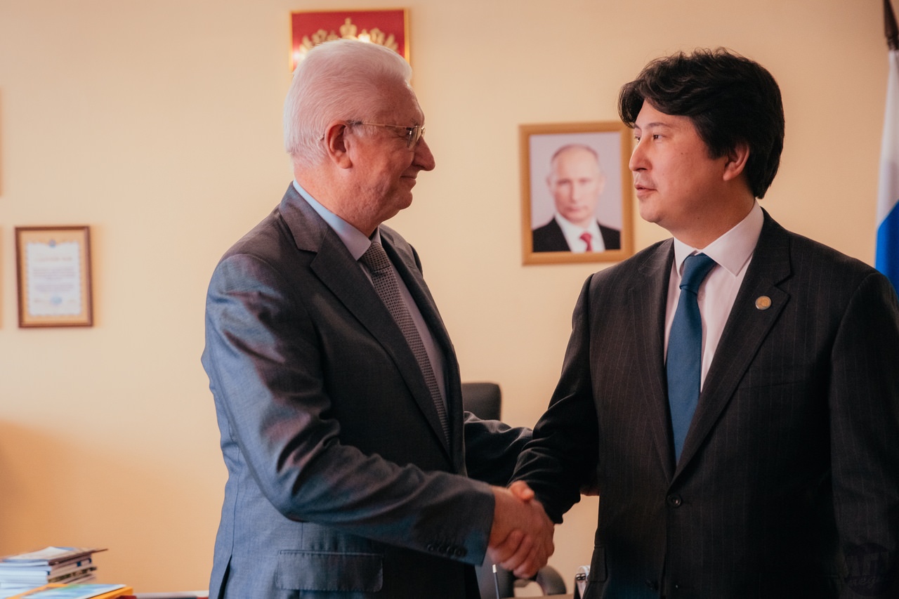 Эксперты из Казахстана высоко оценили возможностями АГУ