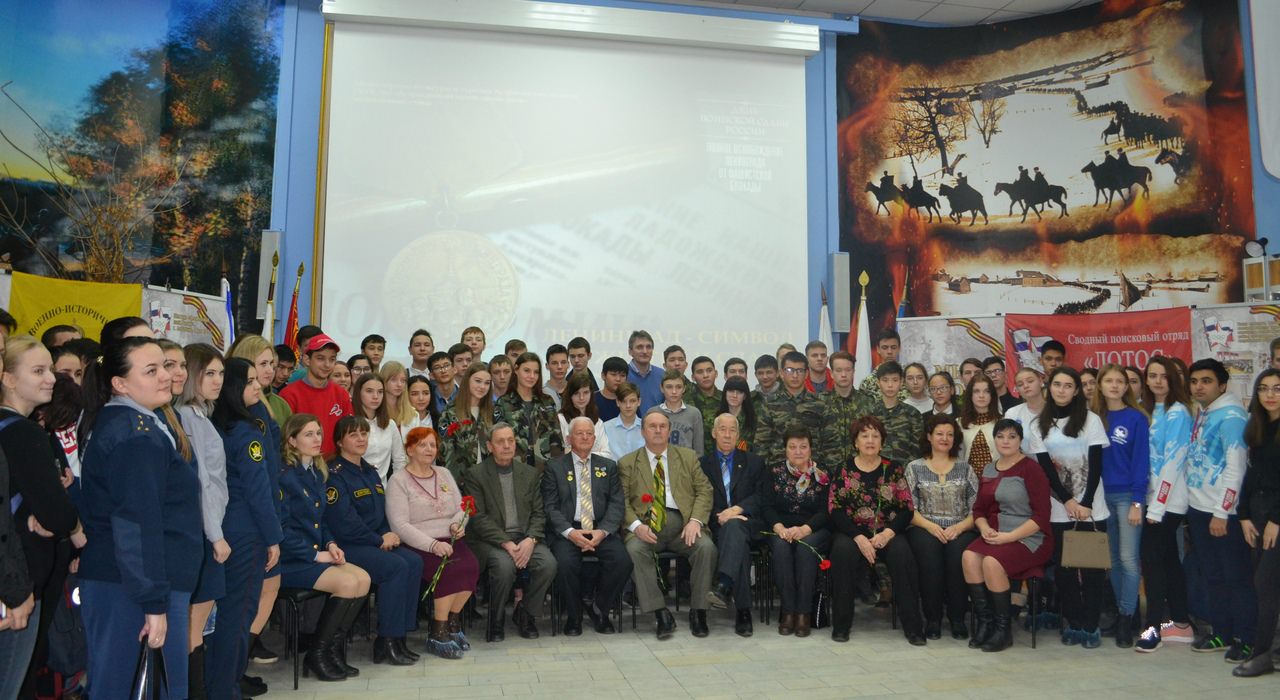 Студентов АГУ призвали помнить героев России