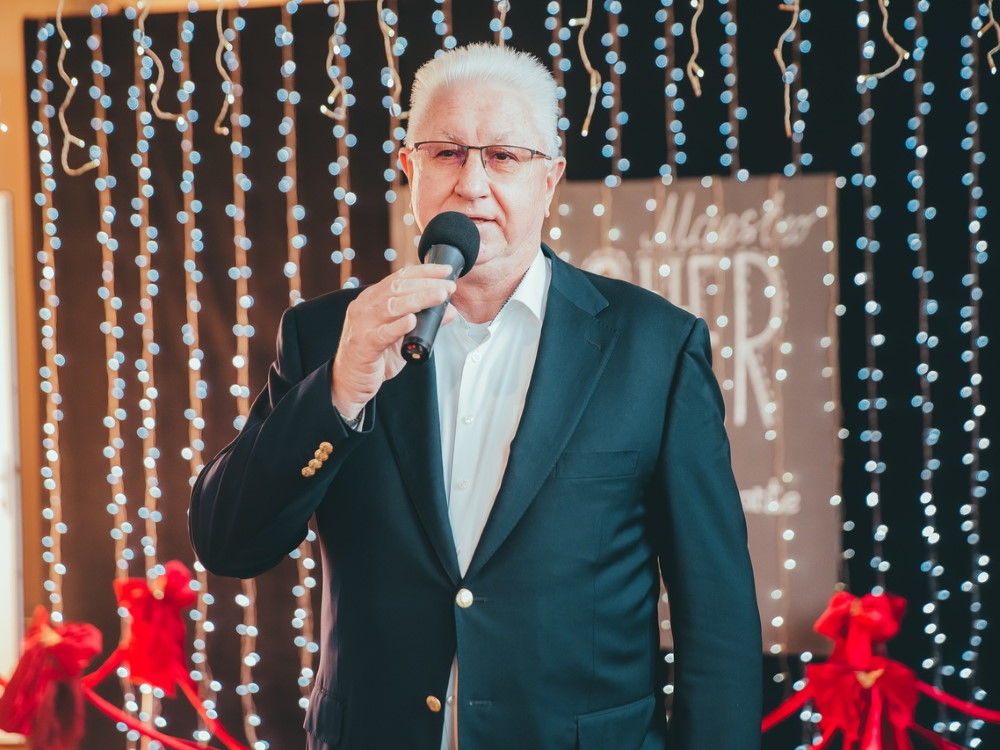 Ректор Константин Маркелов поздравляет АГУ с Рождеством