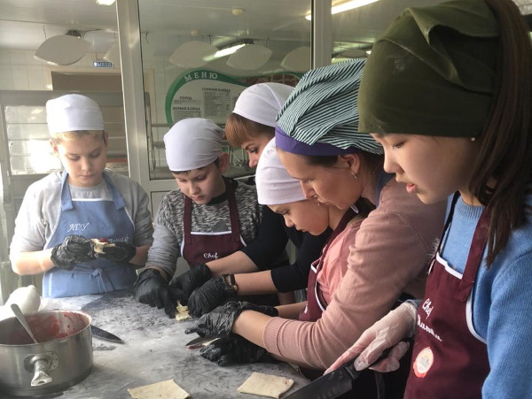 В Астраханском госуниверситете состоялся мастер-класс по кулинарии