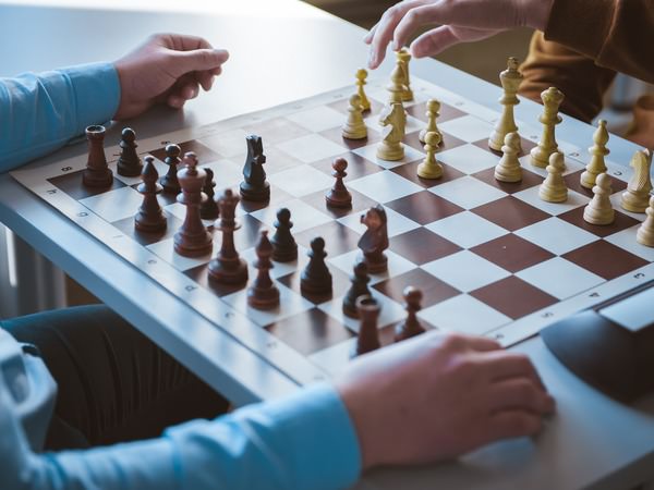 АГУ на «ОСТРОВЕ 10-22»: сотрудник АГУ стал абсолютным победителем шахматного турнира