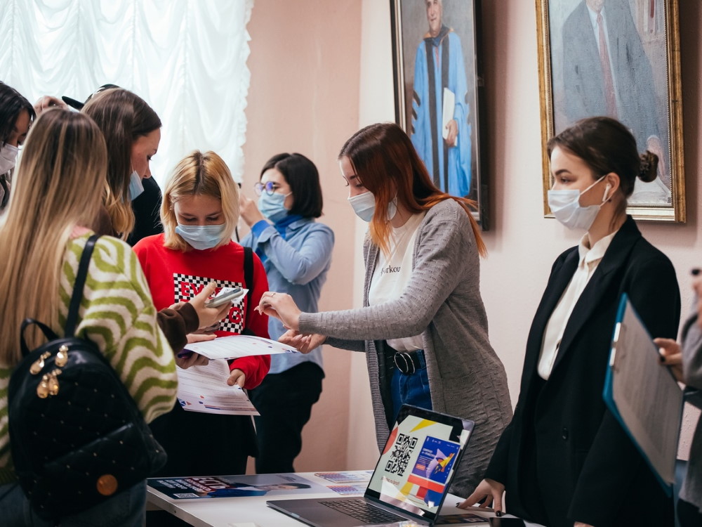 В Астраханском госуниверситете отметили день платформы «Россия — страна возможностей»