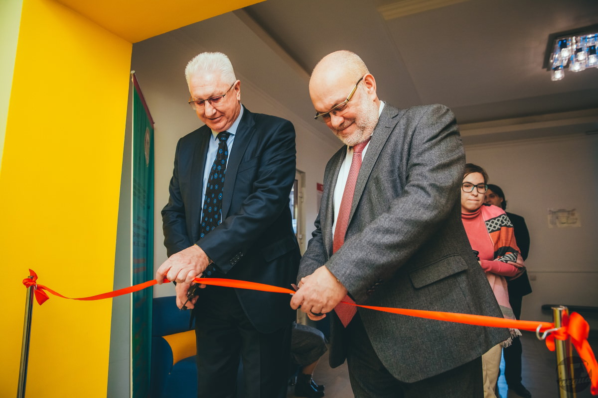 Новый дом для школьников: в АГУ открылся центр развития современных компетенций детей