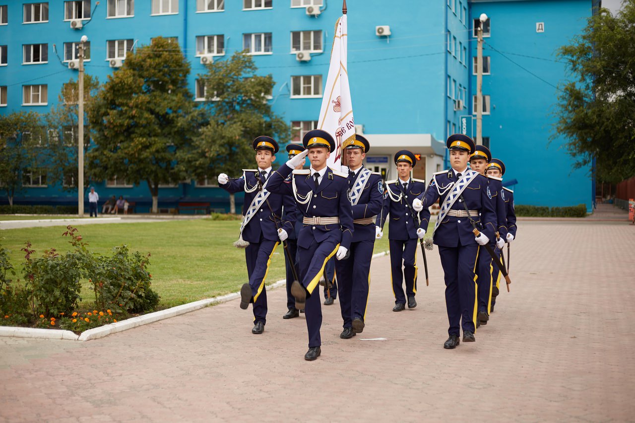 Сводная знамённая группа АГУ пройдёт маршем 1 сентября