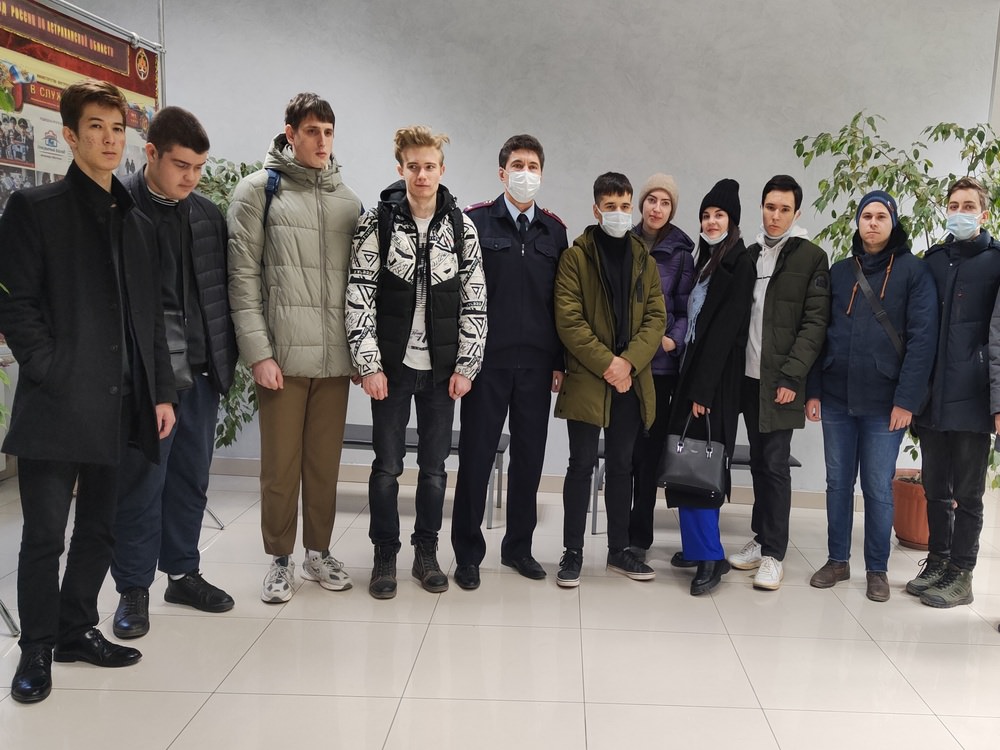 Студенты АГУ посетили информационный центр УМВД России по Астраханской области