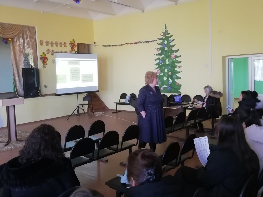 Сотрудники АГУ встретились с абитуриентами из Красноярского района