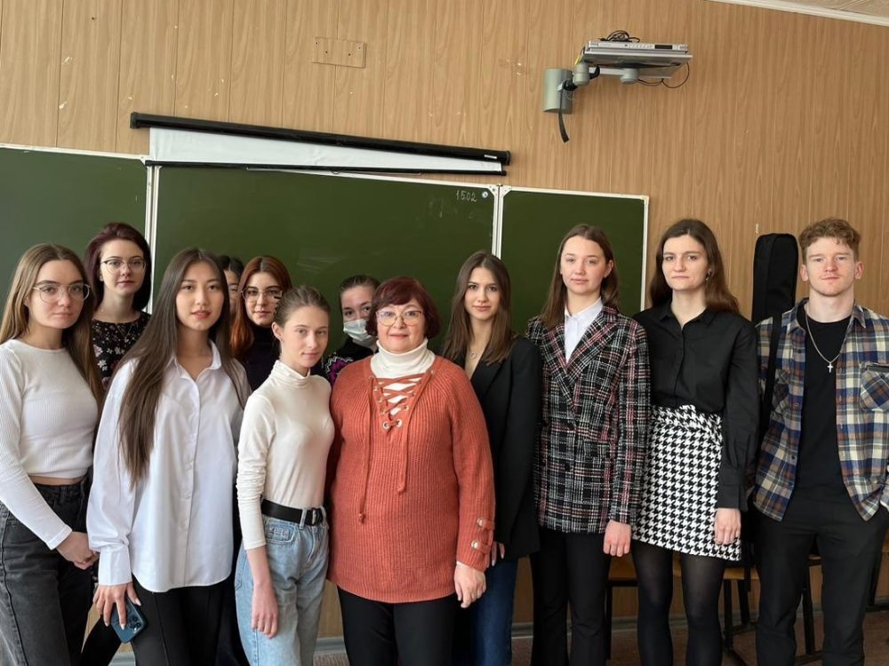 Школьники Астраханской области узнали о перспективах изучения иностранных языков в АГУ