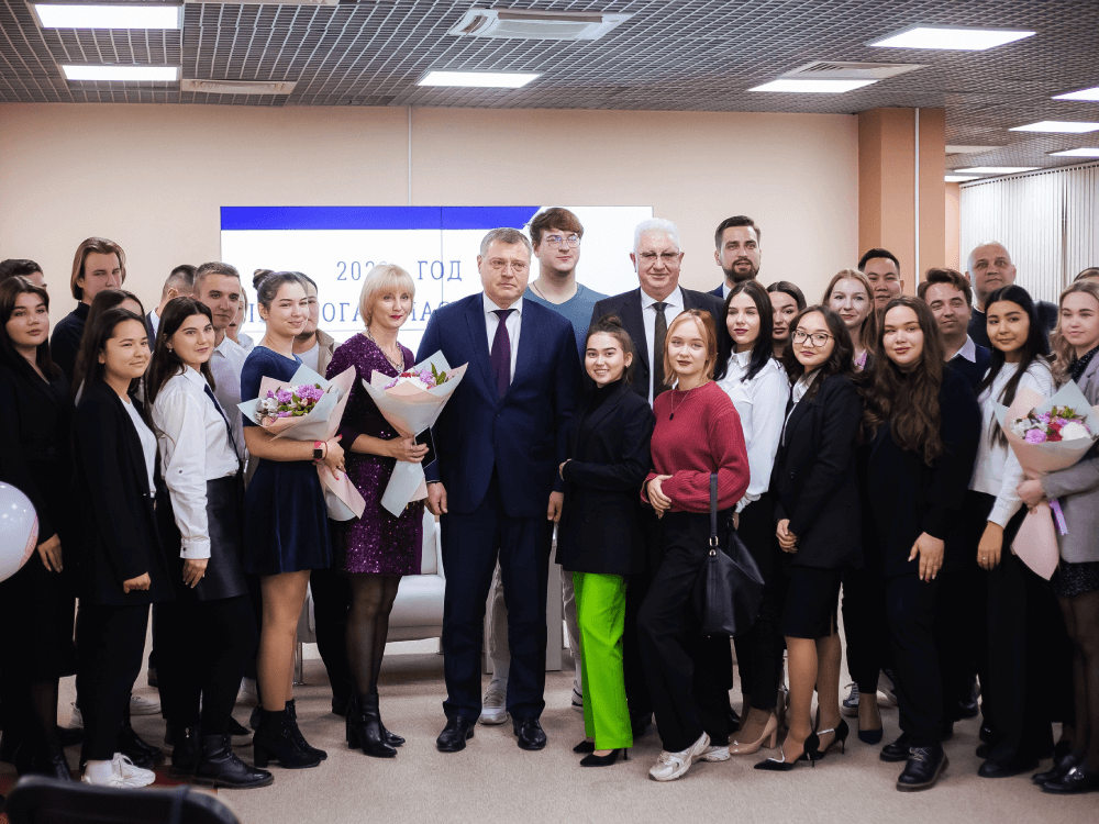 Губернатор Астраханской области встретился со студентами АГУ